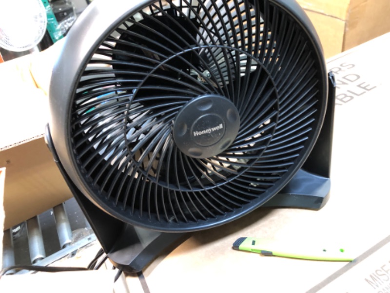 Photo 3 of 12 in. 3 Speed Whole Room Circulator Floor Fan