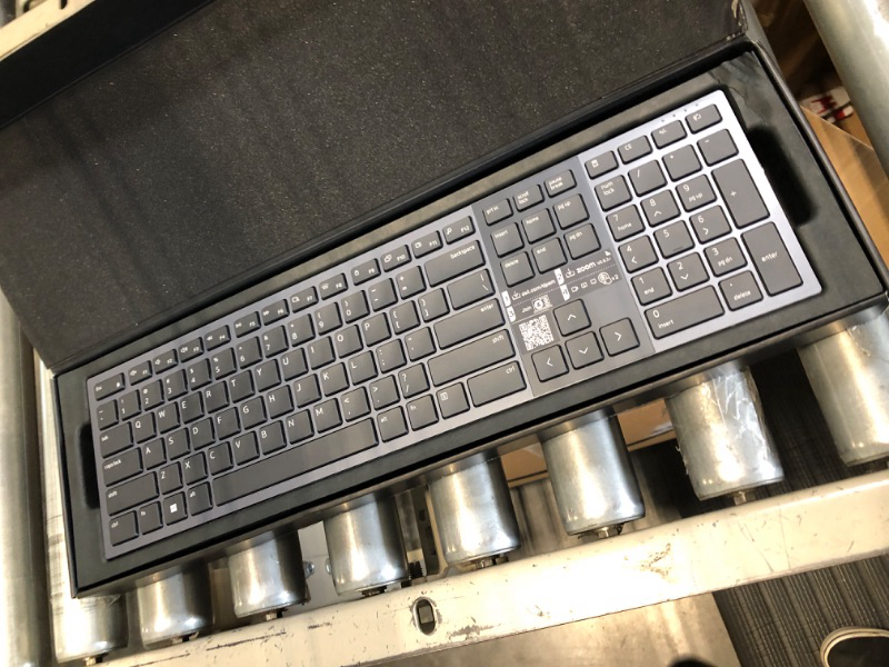 Photo 3 of Dell Premier Collaboration Keyboard – KB900, Wireless 2.4GHz, Bluetooth 5.1, Rechargeable, Mic on/Off, Video on/Off, Chat, Screenshare, Backlight on/Off, Scissors Keys, Tilt Adjustment - Graphite