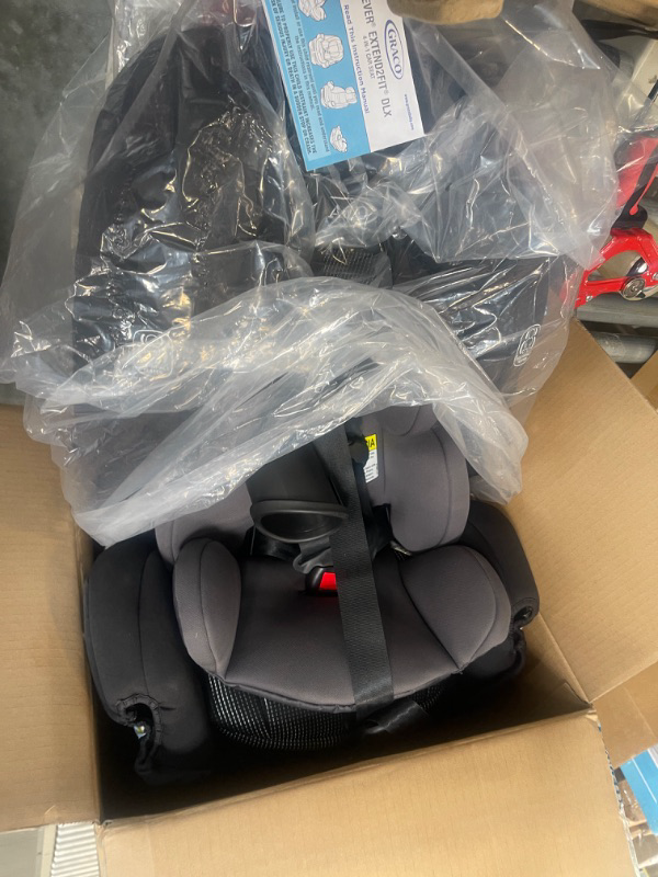 Photo 4 of Graco Extend2Fit Convertible Car Seat | Ride Rear Facing Longer with Extend2Fit, Redmond