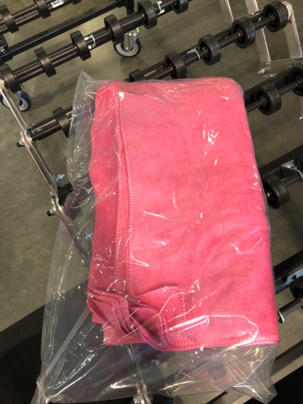 Photo 2 of Chemical Guys MIC_997_6 Fluffer Miracle Supra Microfiber Towel, Red, 24" x 16", Pack of 6Pink  Pack of 6