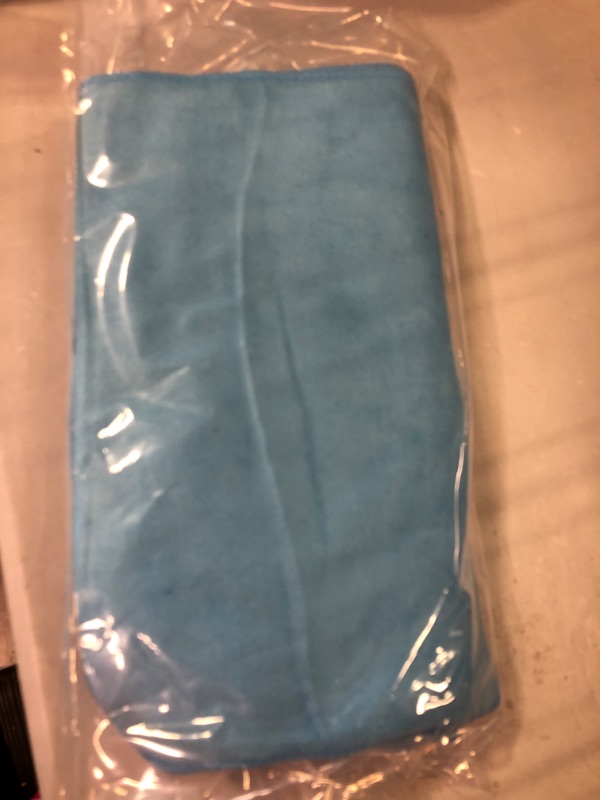 Photo 2 of Chemical Guys MIC_997_6 Fluffer Miracle Supra Microfiber Towel, Red, 24" x 16", Pack of 6 baby blue Pack of 6