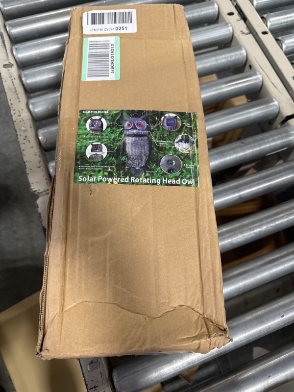 Photo 1 of ***EAR BROKEN*** 1 Pcs Solar Powered Fake Owl Animal Decoy Bird Scarecrow 180 Degree Rotation Head Waterproof Bird Repellent Light up Eyes and Owl Sound Realistic Look Highly Sensitive Motion Sensor Detects