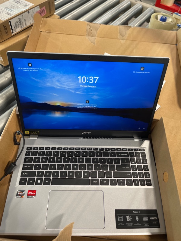 Photo 2 of Acer Aspire 3 15 A315-24P - AMD Ryzen 3 7320U / 2.4 GHz - Win 11 Home in S Mode - Radeon 610M - 8 GB RAM - 128 GB SSD - 15.6 IPS 1920 X 1080 (Full HD