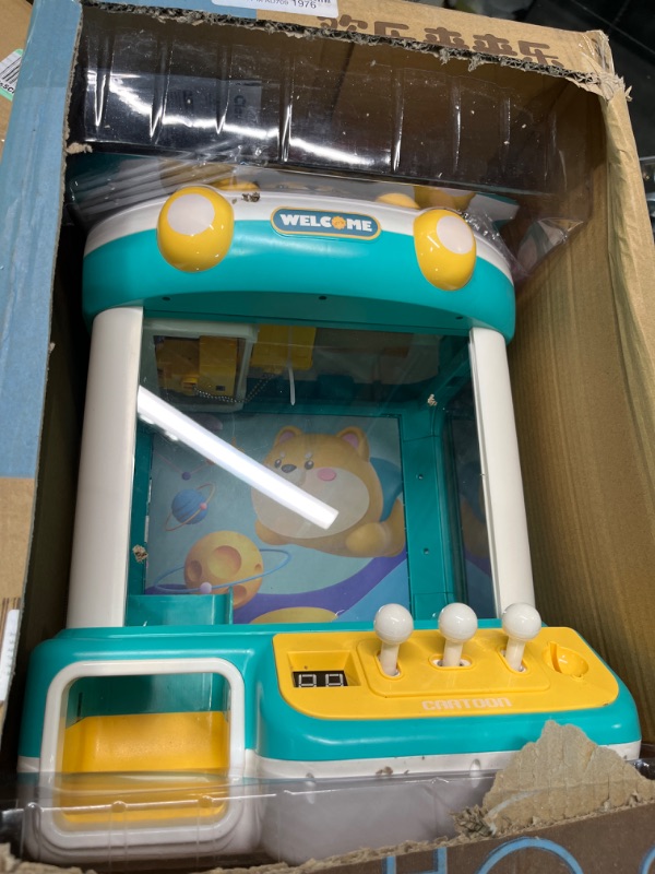 Photo 1 of Chaigou Scratching Doll Machine Large Children's Toys Household Mini Clip Doll Twister Christmas Gift for Boys and Girls