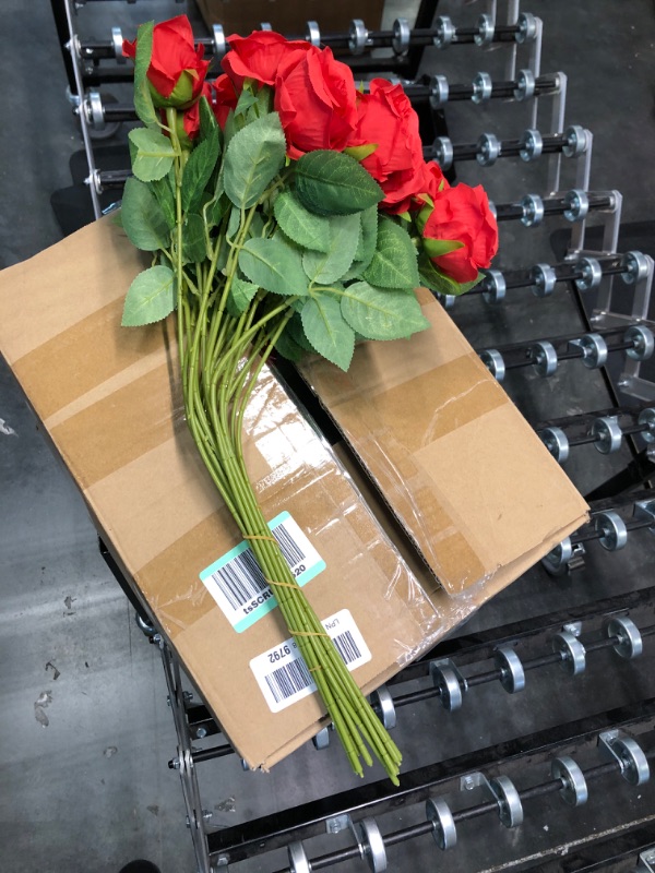 Photo 1 of 100PCS FAKE ROSES 