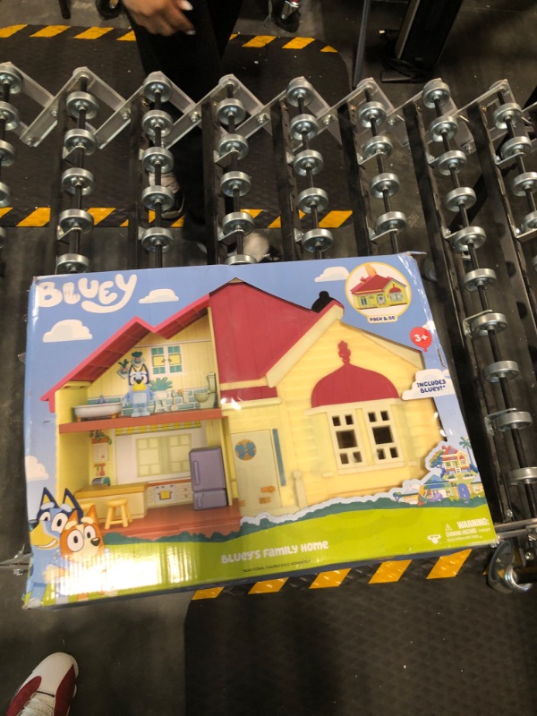 Photo 2 of Bluey Family Home Playset