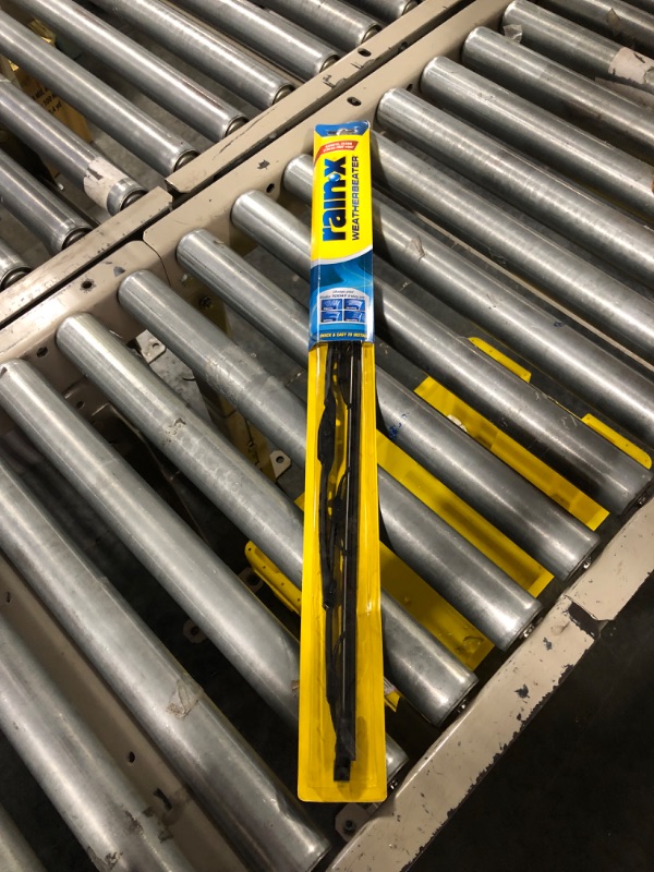 Photo 1 of Rain-X 820150 WeatherBeater Wiper Blades, 20" Windshield Wipers (Pack Of 2), Automotive Replacement Windshield Wiper Blades That Meet Or Exceed OEM Quality And Durability Standards 2 Pack 20"
--- ONLY HAVE 1 ---- 