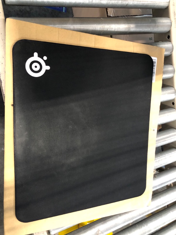 Photo 3 of SteelSeries QcK Gaming Surface - Large Cloth- Optimized For Gaming Sensors Large Classic Black