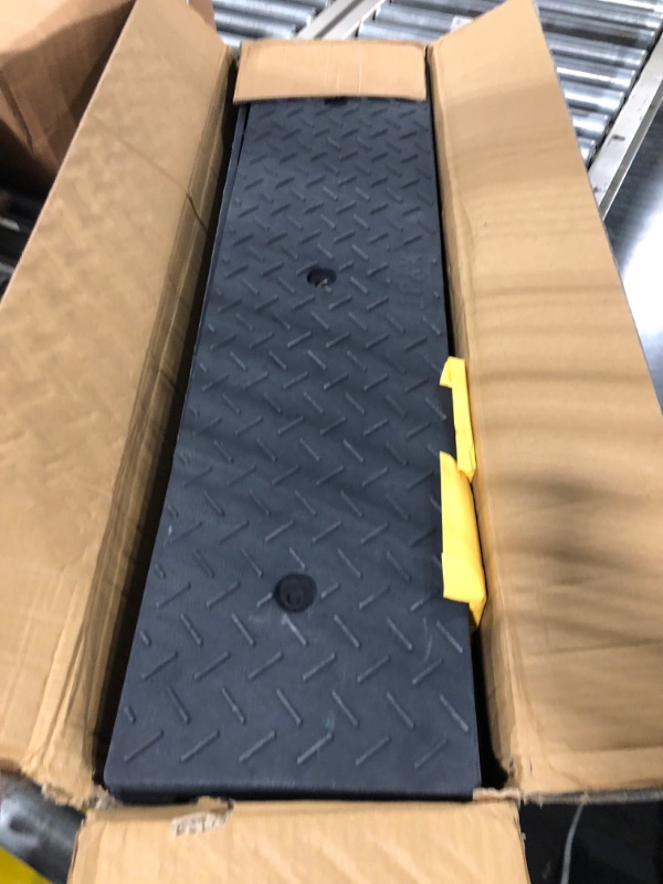 Photo 3 of 2 Pack 2'' Rise Rubber Curb Ramp Heavy Duty Loading Rubber Curb Ramps 3 Tons Driveway Ramp Car Slope Ramp for Loading Dock Bike Vehicle Warehouse Sidewalk Wheelchair