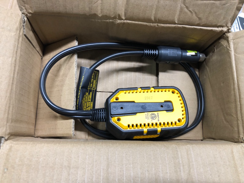 Photo 1 of DeWalt Power Inverter Dxaepi140