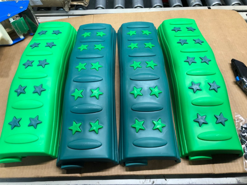 Photo 3 of Children's outdoor wave-shaped balance beam stepping stones Children's obstacle course Five-star pattern non-slip texture The bottom is equipped with non-slip mats (4CS) 4PCS?Green?