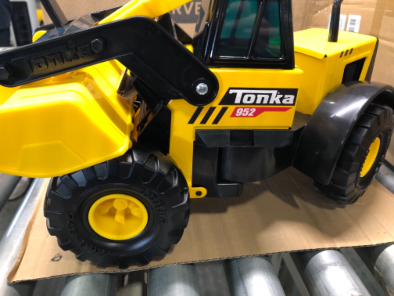 Photo 3 of Tonka - Steel Classics Front Loader, Frustration-Free Packaging (FFP)