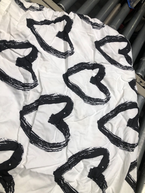 Photo 3 of **Blanket Only** Love Comforter Twin SIze Heart Shaped Bedding Sets White and Black Comforter