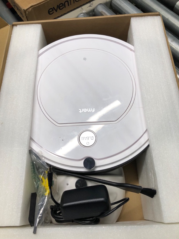 Photo 3 of FMART C200 Robot Vacuum, 2 in 1 Mopping Robotic Vacuum Cleaner with 2800Pa Suction, Tangle-Free, App Control, Intelligent Water Tank Robot Vacuum, Ideal for Pet Hair, Hard Floor