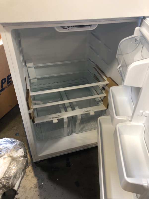 Photo 4 of 18 cu. ft. Top Freezer Refrigerator DOE in White
