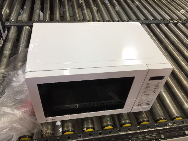 Photo 2 of 0.7 cu. ft. 700-Watt Countertop Microwave in White