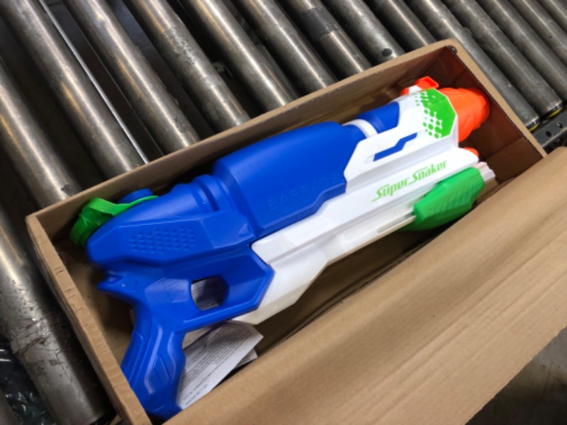 Photo 2 of Nerf Super Soaker Barrage Soaker (Amazon Exclusive)