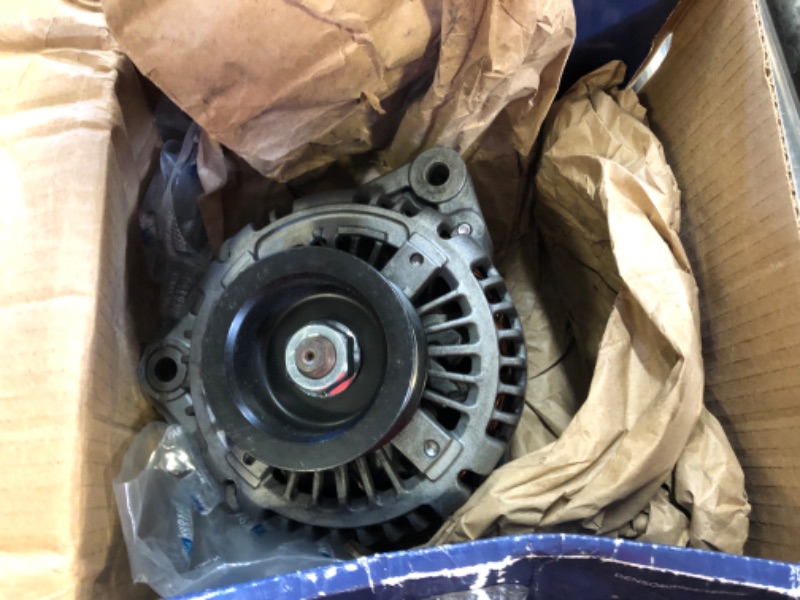 Photo 2 of Denso 210-1027 Remanufactured Alternator