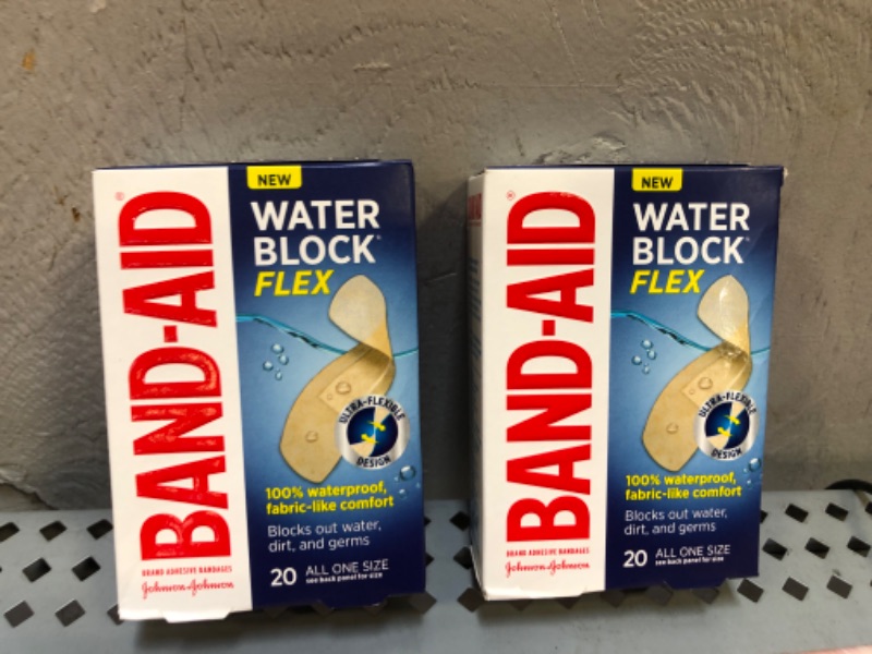 Photo 2 of Band-Aid Brand Water Block Flex Adhesive Bandages, All One Size, 20 Count (Pack of 2)