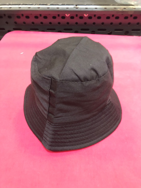 Photo 2 of BUCKET HAT / Reversible hat
