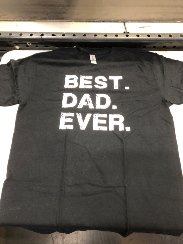 Photo 1 of "Best. Dad. Ever." T-Shirt Medium 