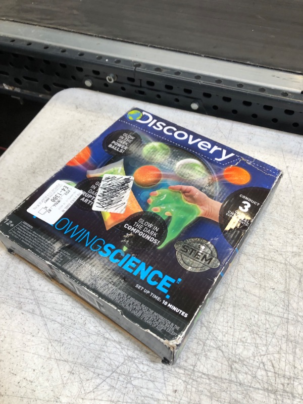 Photo 3 of Discovery Kids Glowing Science Kit by Horizon Group USA, Great Stem Experiments, Create Your Own Glow In The Dark Power Balls & More, Model:765940712924