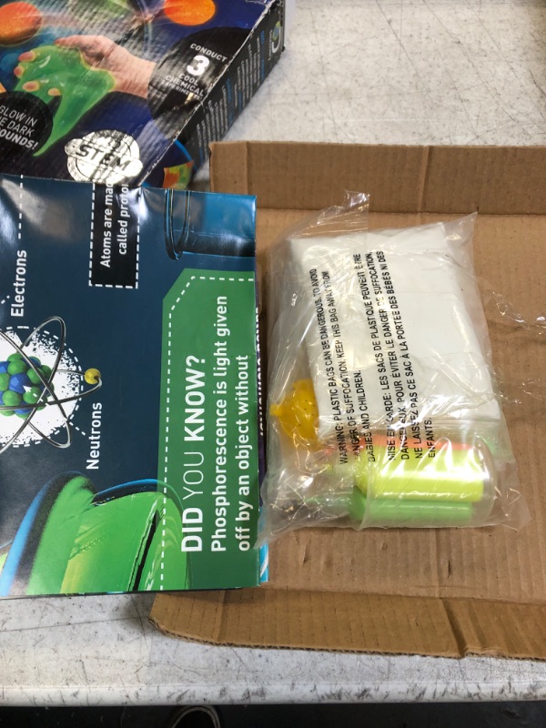 Photo 1 of Discovery Kids Glowing Science Kit by Horizon Group USA, Great Stem Experiments, Create Your Own Glow In The Dark Power Balls & More, Model:765940712924