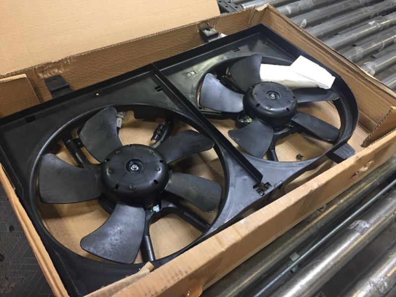 Photo 2 of Dorman 620-421 Engine Cooling Fan Assembly Compatible with Select Infiniti / Nissan Models