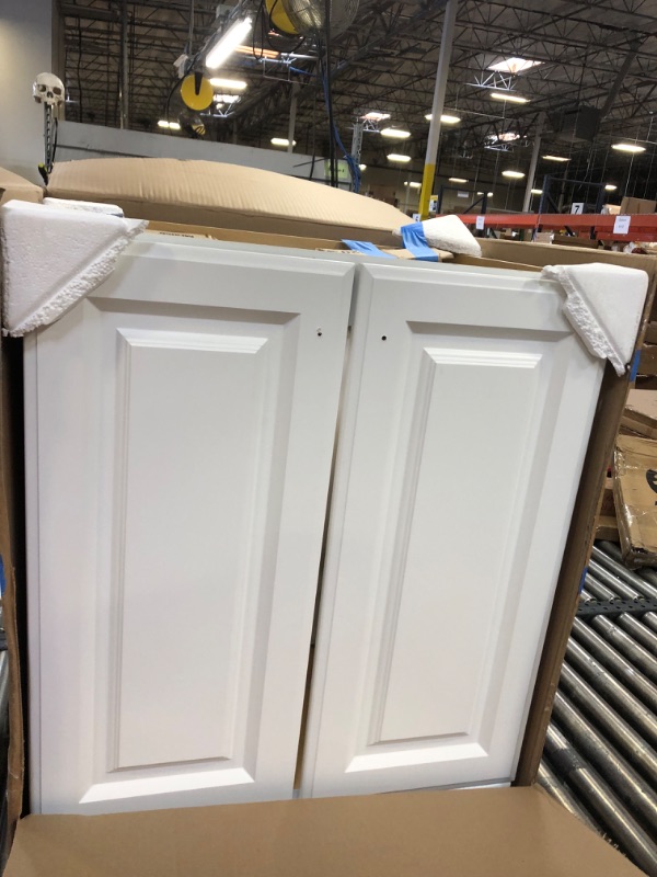 Photo 1 of 24.5 in. W x 18.63 in. D x 35.38 in. H Bath Vanity in White with Cultured Marble Vanity Top in White with White Basin