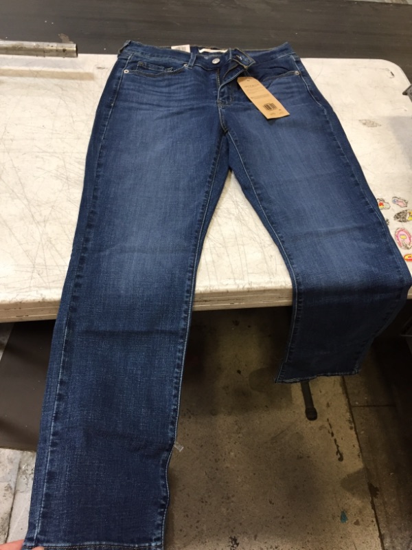 Photo 2 of Levi's Women's Classic Straight-Leg Jeans in Short Length
SIZE 4
