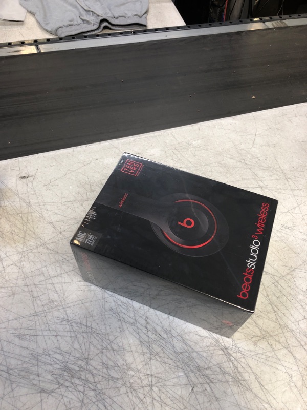 Photo 2 of Beats Studio3 Wireless in Defiant Black-Red with Apple 12W USB Power Adapter Defiant Black-Red Studio3 + Power Adapter (FACTORY SEALED)