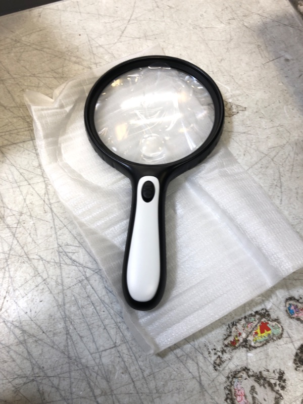 Photo 2 of 4 LED HANDHELD HIGH POWER MAGNIFIER 