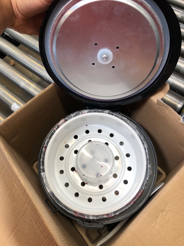 Photo 4 of Aroma Housewares ARC-914SBD Digital Cool-Touch Rice Grain Cooker and Food Steamer, Stainless, Silver, 4-Cup (Uncooked) / 8-Cup (Cooked) Basic