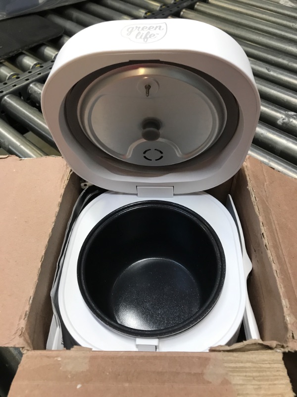 Photo 1 of Kirkland Signature Organic Chicken Bone Broth, 32 Fl Oz, 6 Count