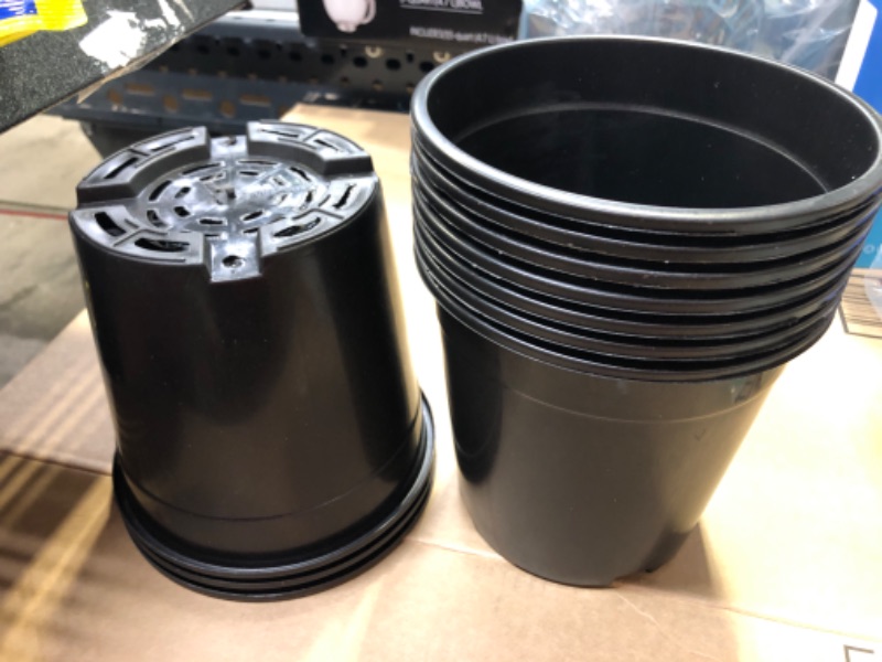 Photo 1 of 10 Plastic Planter Pots Small 