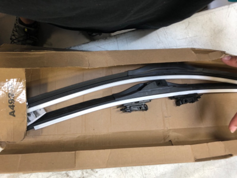 Photo 1 of Clix Wipers - White Carbon Fiber Automotive Wiper Blades - Universal Clip On Replacement Windshield-Wipers - All-Weather - Single Blade (14")