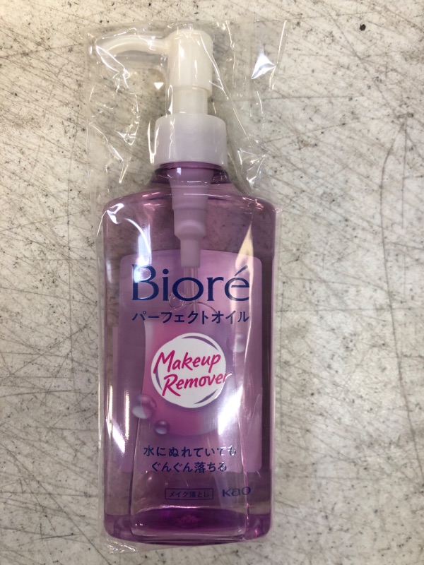 Photo 2 of Biore Make-up Remover Perfect Oil 230ml (Japan Import)
