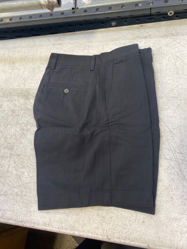 Photo 2 of Amazon Essentials Men's Classic-Fit 7" Short 29 Black