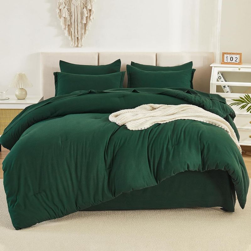 Photo 1 of * COMFORTER ONLY * Queen Comforter Dark Emerald Green, 
