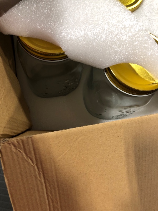 Photo 1 of 32 oz Glass Jars With Lids