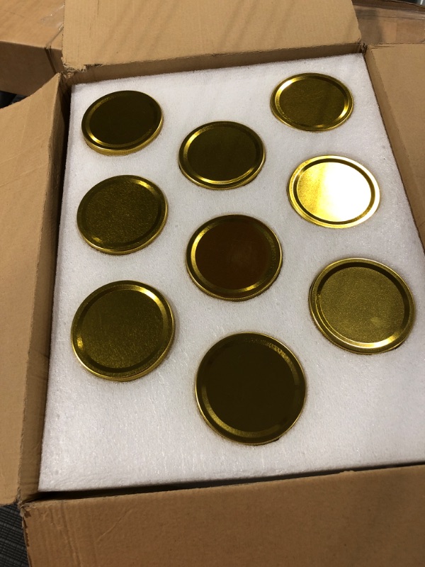 Photo 1 of 32 oz Glass Jars With Lids