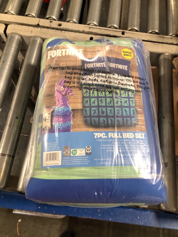 Photo 3 of Boogie Bomb Complete Bedding Set with Sheets