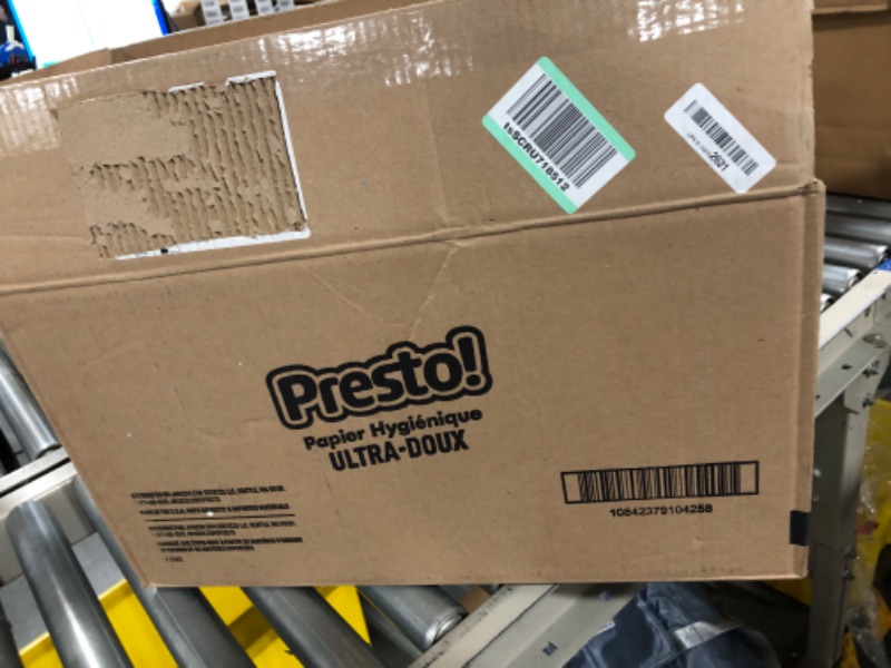 Photo 1 of Amazon Brand - Presto! Flex-a-Size Paper Towels, 128 Sheet Family Roll, 16 Rolls (2 Packs of 8), Equivalent to 40 Regular Rolls, White