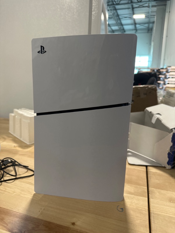 Photo 5 of PlayStation®5 Digital Edition (slim)