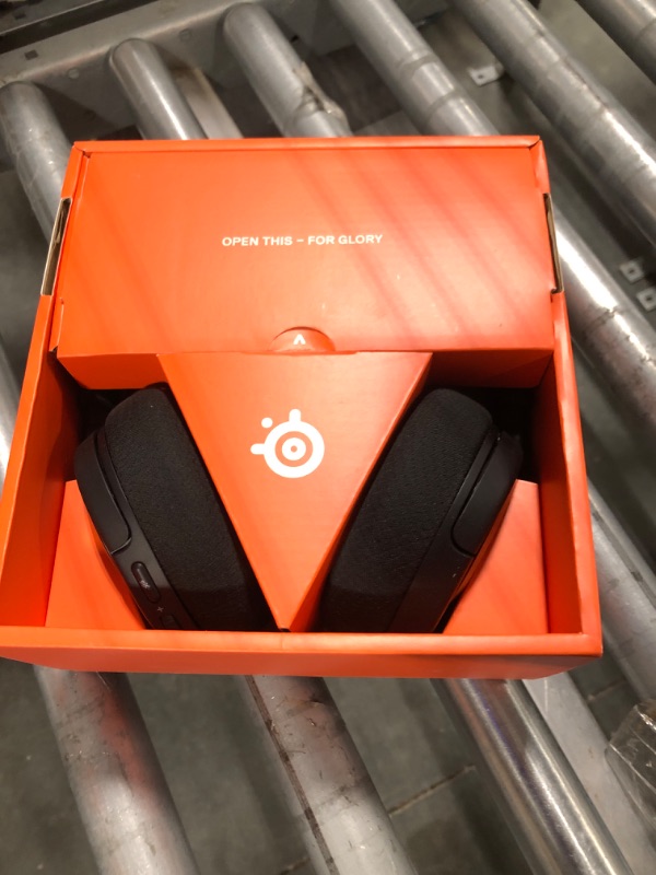 Photo 2 of NEW SteelSeries Arctis Nova 1 Multi-System Gaming Headset — Hi-Fi Drivers — 360° Spatial Audio — Comfort Design — Durable — Ultra Lightweight — Noise-Cancelling Mic — PC, PS5/PS4, Switch, Xbox - Black Black Wired Arctis Nova 1 Headset