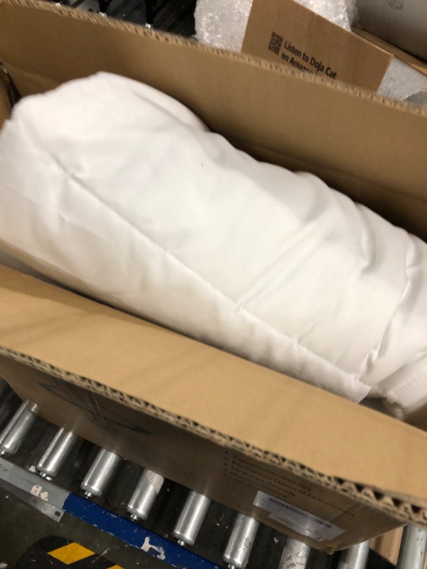 Photo 1 of APSMILE Luxurious Full/Queen Goose Feathers Down Comforter