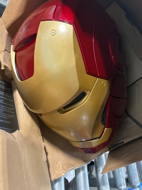 Photo 3 of Avengers Marvel Legends Iron Man Electronic Helmet - Multicolor Characters