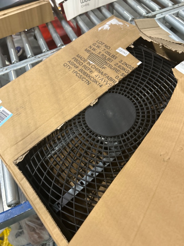 Photo 3 of Amazon Basics 3 Speed Box Fan, 20-Inch 20-inch Box Fan