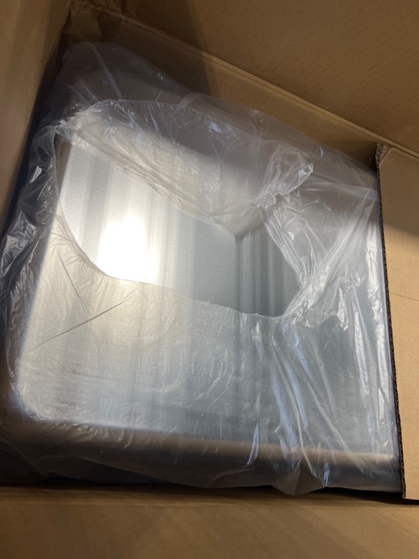 Photo 1 of 3P Stainless Steel Cat Litter Boxes Extra Large Metal Litter Boxes Sturdy and Durable Kitty Cat Litter Pans for Pets No Smell, Non Stick, Smooth Surface, Easy to Clean (L, 23.6" L x 15.7" W x 7.9" H) 3 Packs 23.6 x 15.7 x 7.9 in