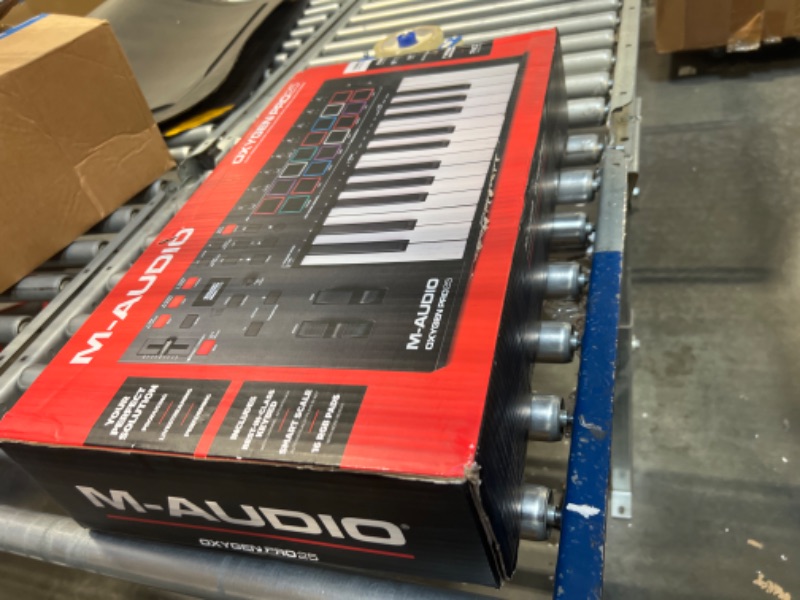 Photo 1 of M-Audio Oxygen Pro 25-Key USB MIDI Keyboard Controller